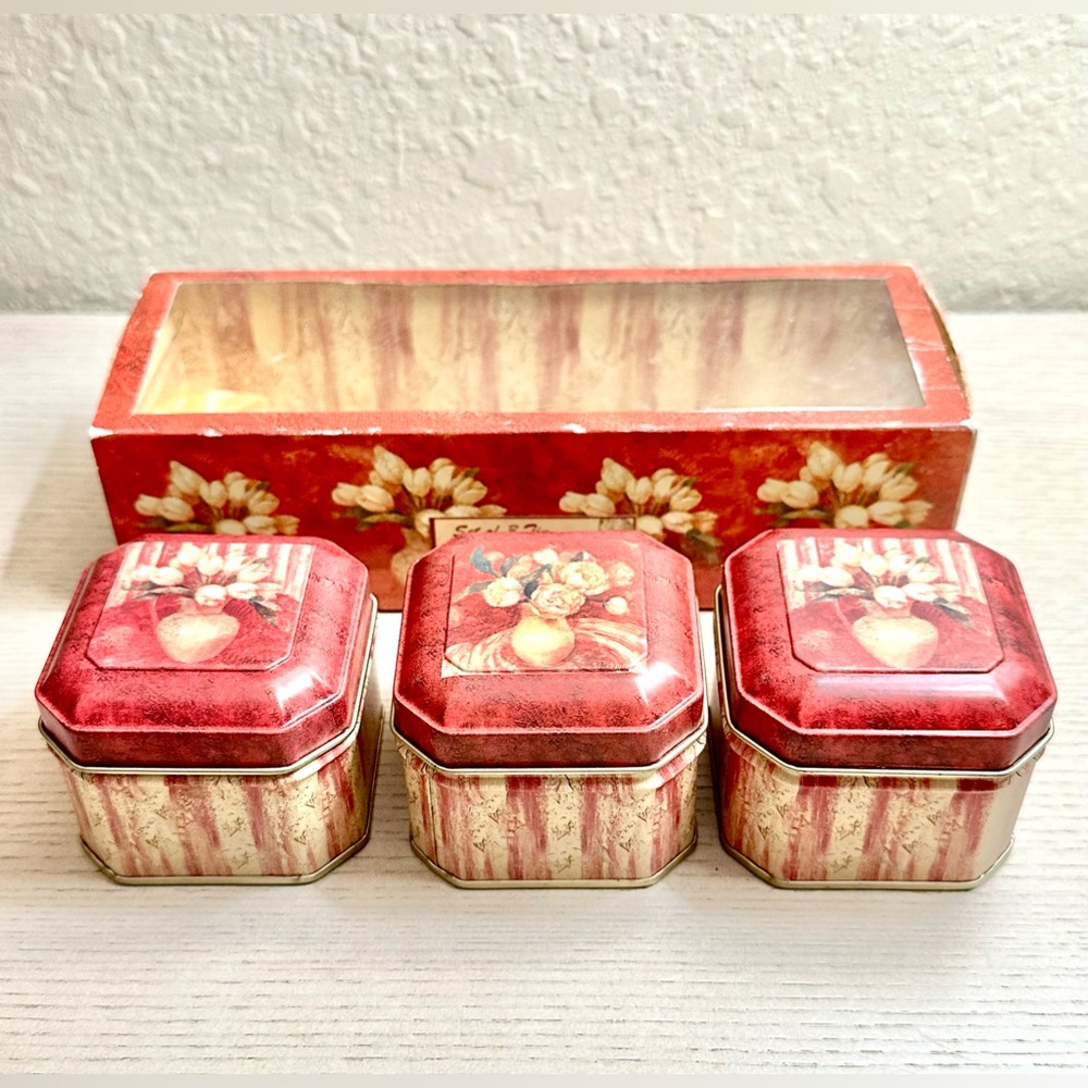 VINTAGE TRI -COASTAL DESIGN SET OF 3 VANILLA SCENTED CANDLES